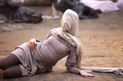 La figure du gisant  44 * 5616 x 3744 * (13.24MB)